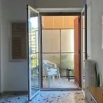 Apartament The Collector's - Station & Park View Bari