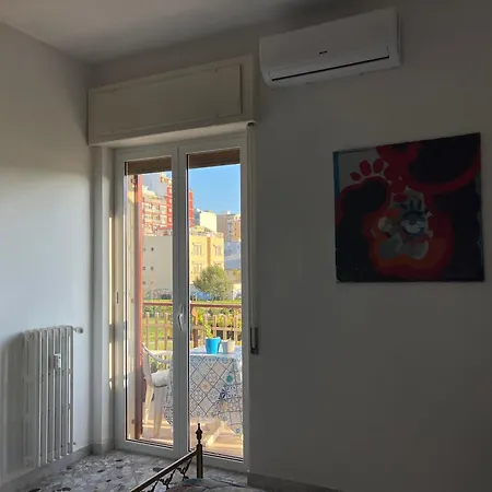 Apartman The Collector's - Station & Park View