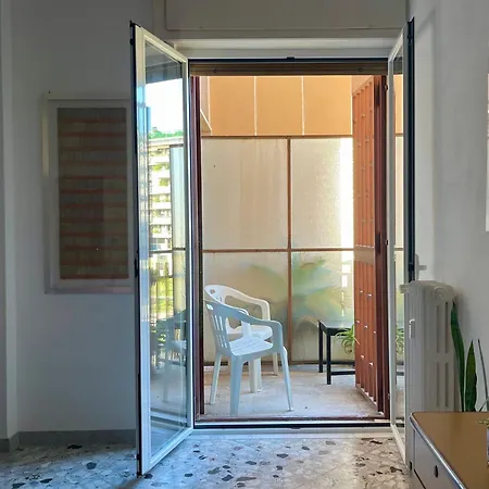 Apartman The Collector's - Station & Park View Bari