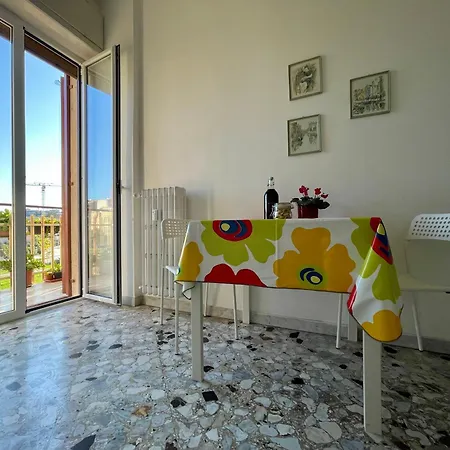 Apartment The Collector's - Station & Park View