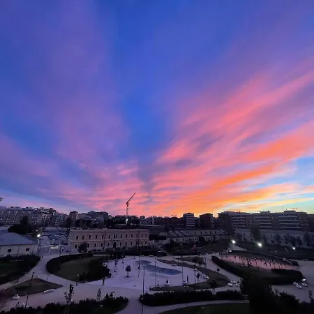 The Collector's - Station & Park View * 바리