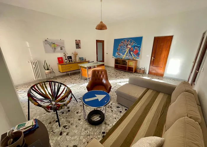 The Collector's - Station & Park View Appartamento